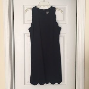 Vince Camuto d Navy Scalloped dress